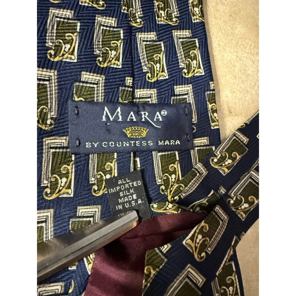 Countess Mara Tie Silk‎ Made USA 90s Geometric Scroll Navy Gold Wide 4